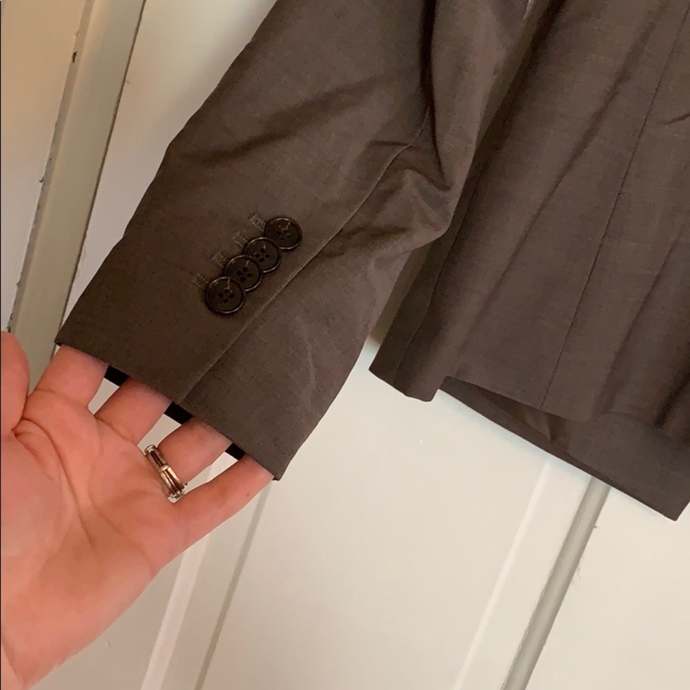 Blazer - Picture 5 of 5
